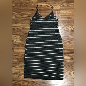 BNWT. Women striped dress